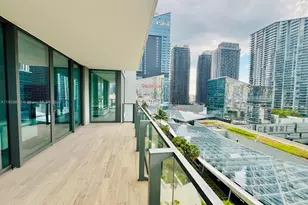 68 SE 6th St, Miami, FL 33131 - Photo 3