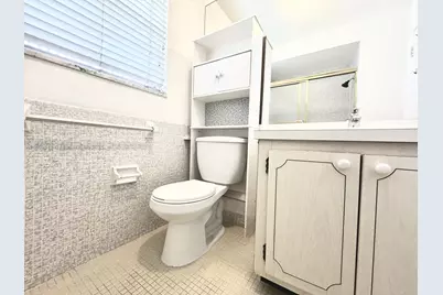 700 Layne Blvd #210, Hallandale Beach, FL 33009 - Photo 15