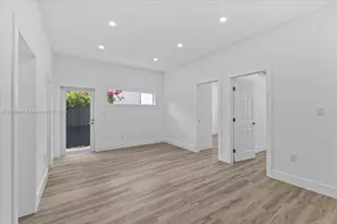 528 W 45th Pl, Hialeah, FL 33012 - Photo 19