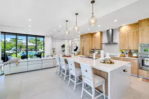 8821 SW 56th St, Miami, FL 33165 - Photo 13