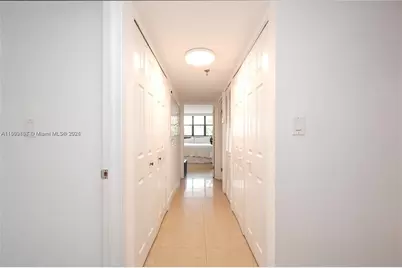 1621 Collins Ave #302, Miami Beach, FL 33139 - Photo 5