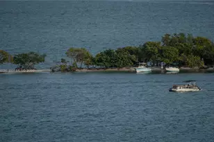 700 NE 25th St, Miami, FL 33137 - Photo 25