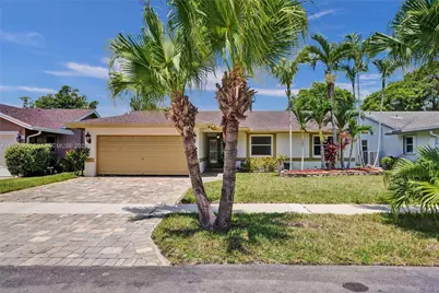 4365 NW 103rd Ter, Sunrise, FL 33351 - Photo 3