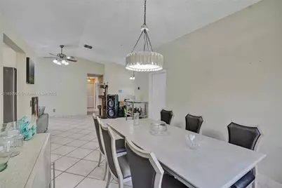 4365 NW 103rd Ter, Sunrise, FL 33351 - Photo 11