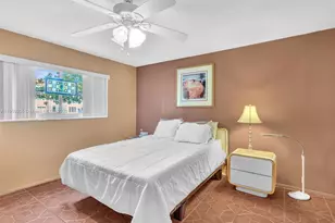 8020 N Sunrise Lakes Dr, Sunrise, FL 33322 - Photo 17