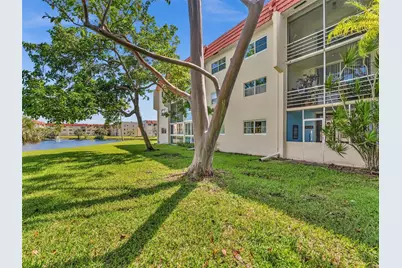 8020 N Sunrise Lakes Dr #110, Sunrise, FL 33322 - Photo 35