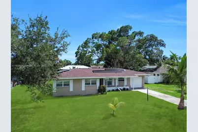 246 SE 44th St, Cape Coral, FL 33904 - Photo 37