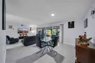 246 SE 44th St, Cape Coral, FL 33904 - Photo 9