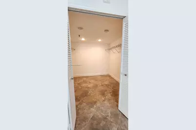 1621 Collins Ave #404, Miami Beach, FL 33139 - Photo 13