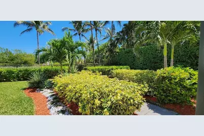 1621 Collins Ave #404, Miami Beach, FL 33139 - Photo 21