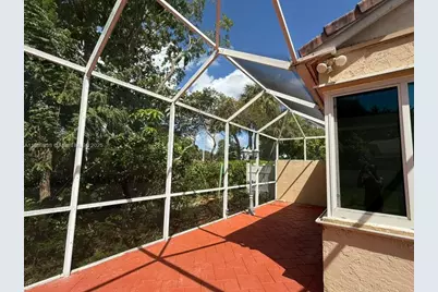 544 NW 159th Ln, Pembroke Pines, FL 33028 - Photo 33