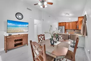 544 NW 159th Ln, Pembroke Pines, FL 33028 - Photo 15