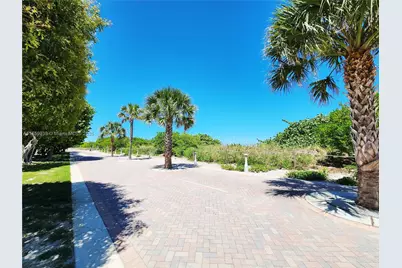 5555 Collins Ave #9S, Miami Beach, FL 33140 - Photo 33