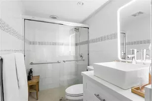 4301 Collins Ave, Miami Beach, FL 33140 - Photo 25