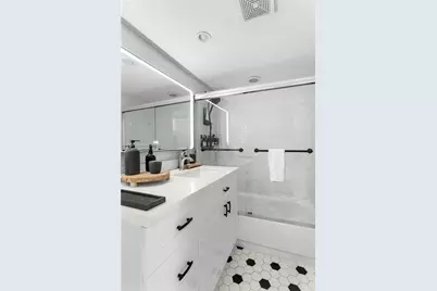 4301 Collins Ave #207, Miami Beach, FL 33140 - Photo 21