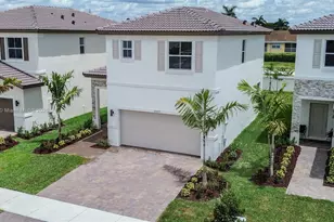 2637 SE 24th Ct, Homestead, FL 33035 - Photo 3