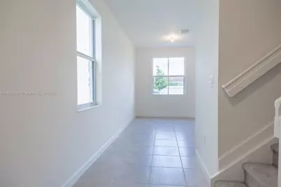 2637 SE 24th Ct, Homestead, FL 33035 - Photo 9