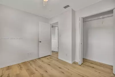 94 Pleasant Hill Ln, Tamarac, FL 33319 - Photo 17