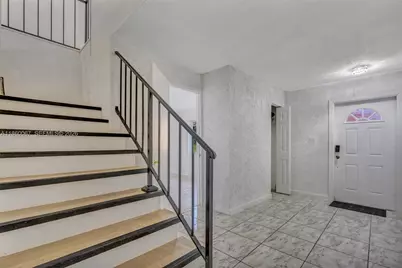 94 Pleasant Hill Ln, Tamarac, FL 33319 - Photo 11