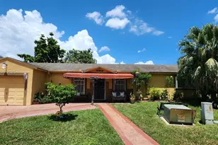 18959 NW 63rd Ct Cir, Hialeah, FL 33015 - Photo 1
