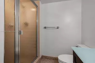 2401 Collins Ave, Miami Beach, FL 33140 - Photo 35