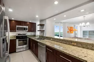 2401 Collins Ave, Miami Beach, FL 33140 - Photo 15