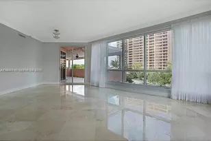10 Edgewater Dr, Coral Gables, FL 33133 - Photo 7