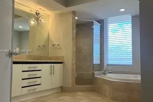 10 Edgewater Dr, Coral Gables, FL 33133 - Photo 19