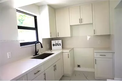 53 NW 68th St, Miami, FL 33150 - Photo 11
