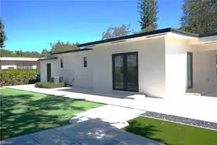 53 NW 68th St, Miami, FL 33150 - Photo 37