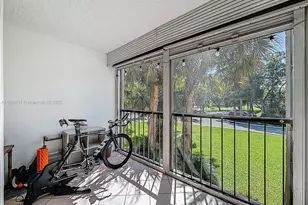 16475 Golf Club Rd, Weston, FL 33326 - Photo 31