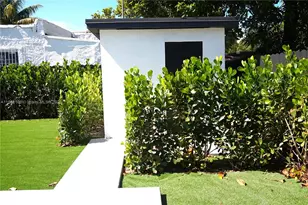 53 NW 68th St, Miami, FL 33150 - Photo 31