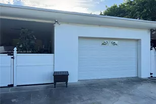 1691 NE 177th St, North Miami Beach, FL 33162 - Photo 5