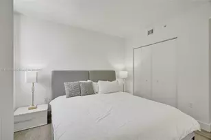 121 NE 34th St, Miami, FL 33137 - Photo 21