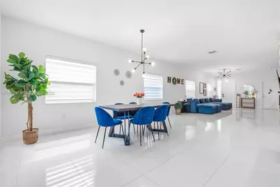 277 SE 31st Ave, Homestead, FL 33033 - Photo 1