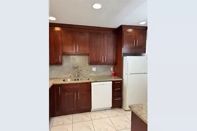 215 SE 3rd Ave #305A, Hallandale Beach, FL 33009 - Photo 5