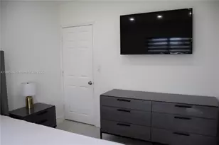 295 NE 150th St, Miami, FL 33161 - Photo 21