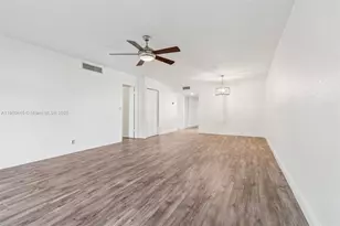 195 Lakeview Dr, Weston, FL 33326 - Photo 15