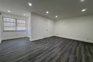 2318 NE 7th St, Hallandale Beach, FL 33009 - Photo 15