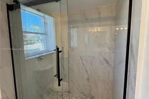 2318 NE 7th St, Hallandale Beach, FL 33009 - Photo 17