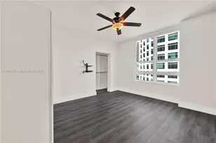 950 Brickell Bay Dr, Miami, FL 33131 - Photo 17