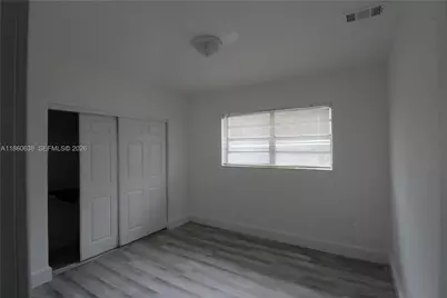965 W 23rd St, Hialeah, FL 33010 - Photo 9
