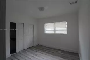 965 W 23rd St, Hialeah, FL 33010 - Photo 9