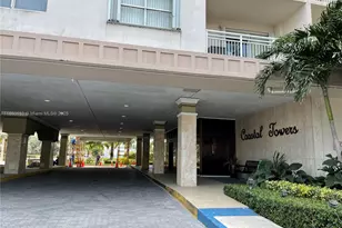 400 Kings Point Dr, Sunny Isles Beach, FL 33160 - Photo 15