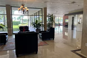 400 Kings Point Dr, Sunny Isles Beach, FL 33160 - Photo 17