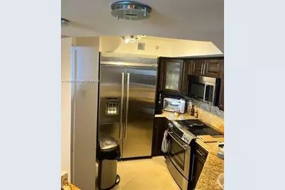 6767 Collins Ave #1107, Miami Beach, FL 33141 - Photo 3