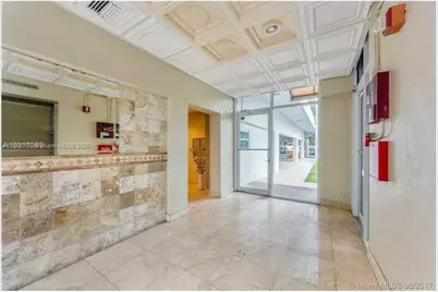 677 NE 24th St #207, Miami, FL 33137 - Photo 3