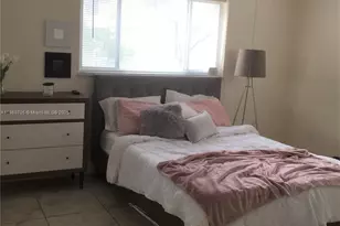 677 NE 24th St, Miami, FL 33137 - Photo 9