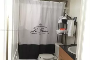 677 NE 24th St, Miami, FL 33137 - Photo 13