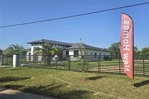 23840 SW 209th Pl, Homestead, FL 33031 - Photo 5